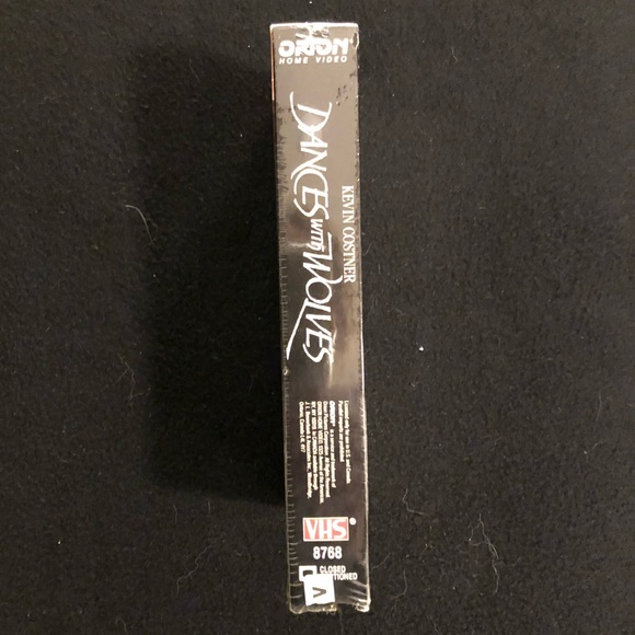 “Dances with Wolves” on VHS - Excellent Condition - made in 1990 📼 - Picture 6 of 10